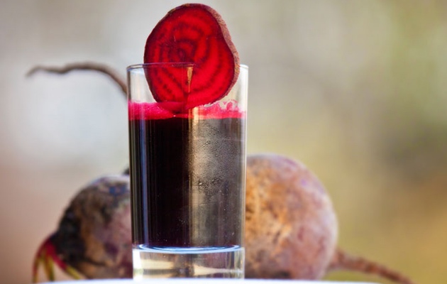 sok z czerwonego buraka obniża ciśnienie krwi i podnosi wytrzymałość organizmu